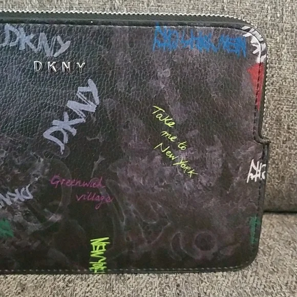 Nwt DKNY medium black graffiti wristlet. Retails $78 - Picture 5 of 9